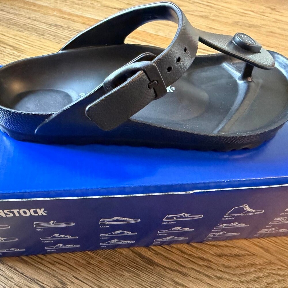 Black Birkenstock sandals size US ladies 5, mens 3 #birkenstock #comfort